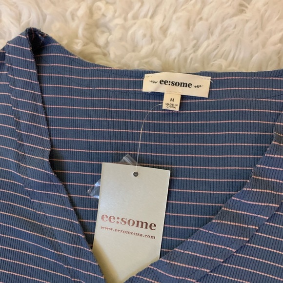 Ladies casual top - Picture 2 of 3